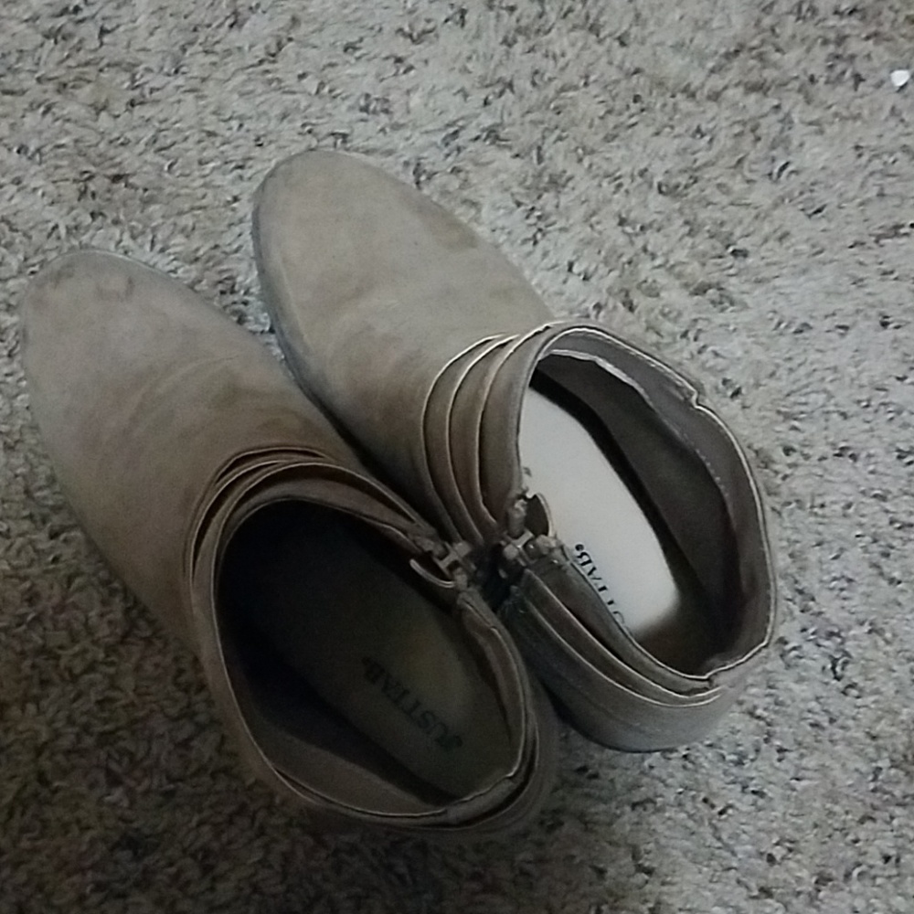 Ankle boots